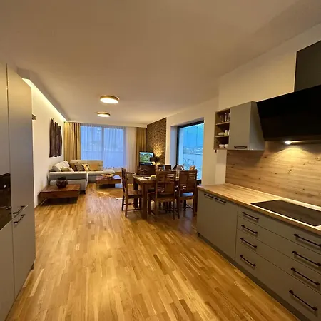 Vysoke Tatry - Isc House For 13 People With 6 Extra Bed
