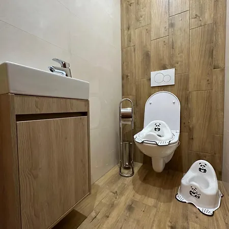 Vysoke Tatry - Isc House For 13 People With 6 Extra Bed Poprad