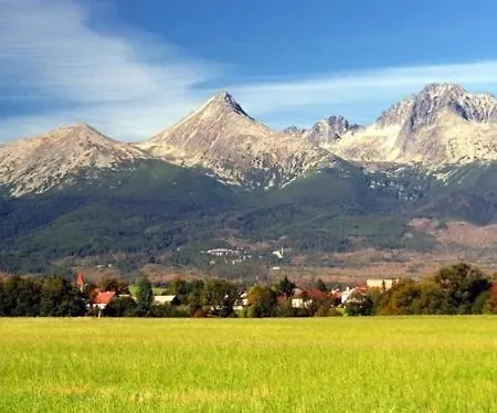 Villa Vysoke Tatry - Isc House For 13 People With 6 Extra Bed Poprad