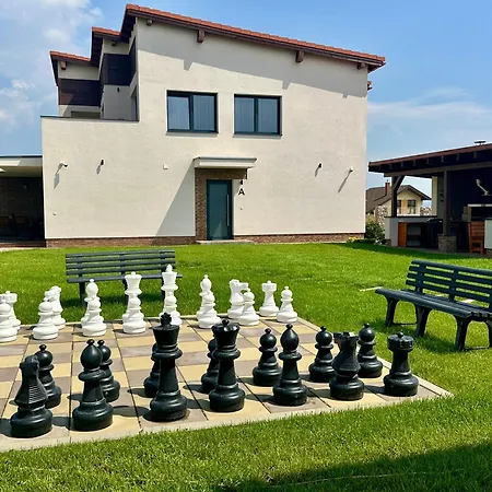 Vysoke Tatry - Isc House For 13 People With 6 Extra Bed Poprad