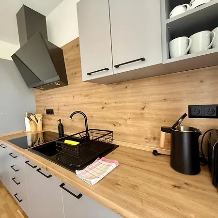 Vysoke Tatry - Isc House For 13 People With 6 Extra Bed *