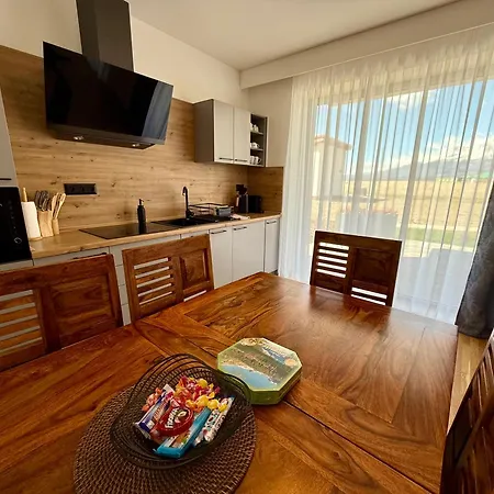 Vysoke Tatry - Isc House For 13 People With 6 Extra Bed Villa Poprad
